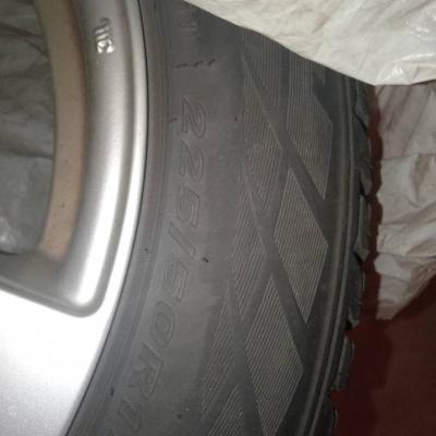 4 Winterreifen Nexen 225/50 R17 gebraucht - thumb