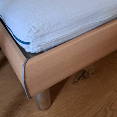 Hochwertiges Bett Einzelbett von Villgrater Natur mit Matratze - thumb