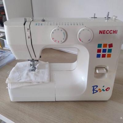 Nähmaschine Necchi Brio - thumb