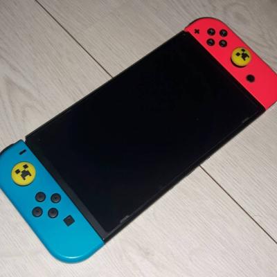 Nintendo Switch - thumb