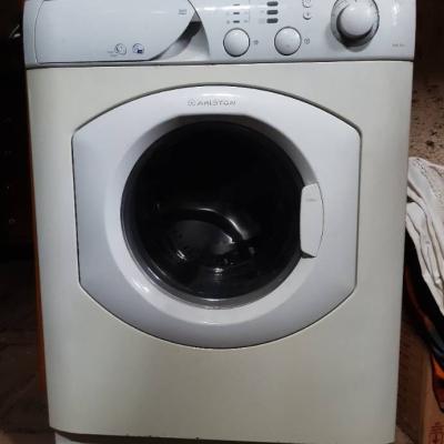 Waschmaschine Ariston mit Trockner - thumb