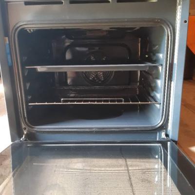 Indesit Backofen neuwertig - thumb