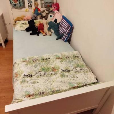Einzelbett 90x200cm aus Holz mit Lattenrost - thumb