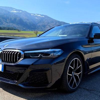 BMW 520d xDrive Touring M Sport (48V Mild-Hybrid) - thumb