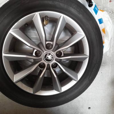 4 Felgen für Skoda Oktavia zu verkaufen - thumb