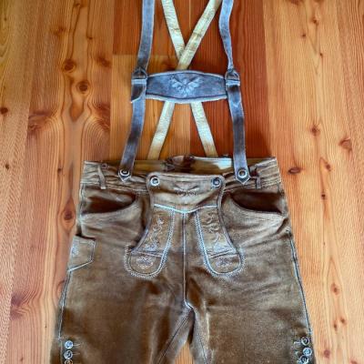 Lederhose abzugeben - thumb