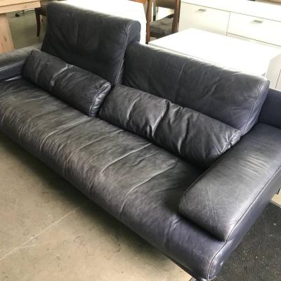 blaues Ledersofa - thumb
