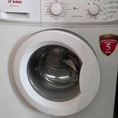 Verkaufe selten benutzte Waschmaschine kg.5, freistehend - thumb