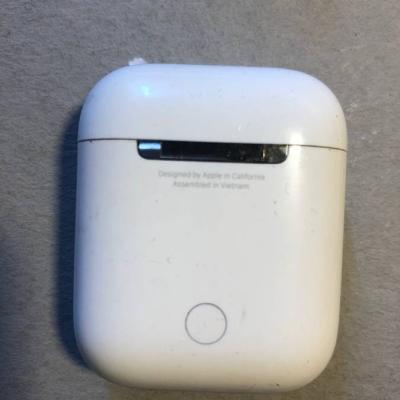 Apple AirPod Case Generation 2 zu verschenken - thumb