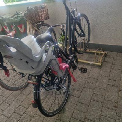 Verkaufe Fahrat mit Kindersitz - thumb