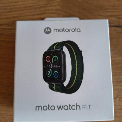 Motorola Moto Watch Fit – Neu & ungeöffnet – Trekking Green - thumb