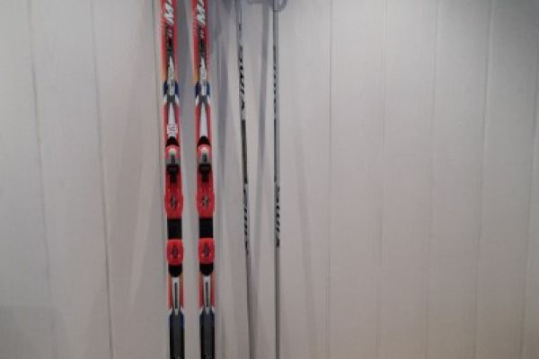 Langlaufski, Stecken, Schuhe