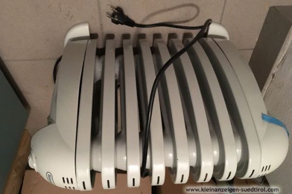 kleiner elektr Heizkörper, Marke De Longhi, zu ver