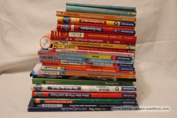 Verschiedene Kinderbücher und TIP TOY mit Stift