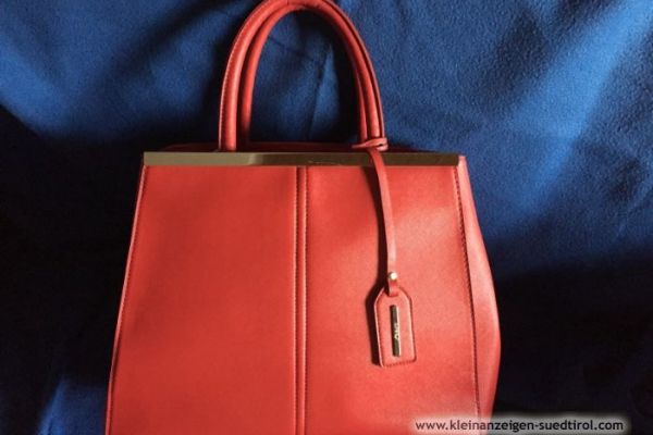 Sommertasche in Trendfarbe Rot- Preis 15€