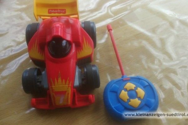 Biete ferngesteuertes Auto. Ideal für 2-5 Jahren..