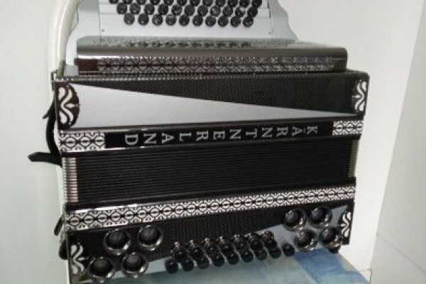 Verkaufe 4reihige steirische Ziehharmonika