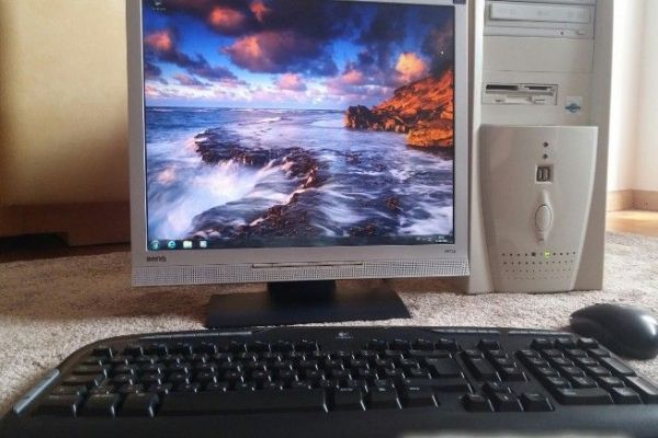 Pc mit mit Monitor, Tastatur und Maus 150€