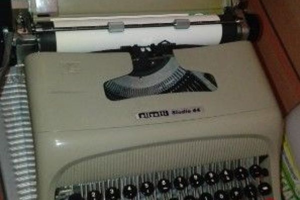 Studio Olivetti 44