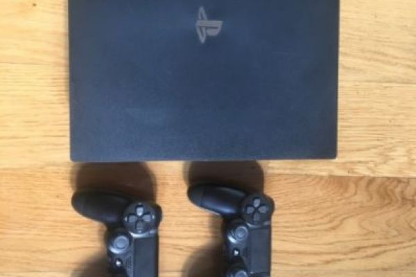 PlayStation 4 Pro+2 Controller