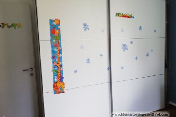 Kleiderschrank mit Schiebetueren