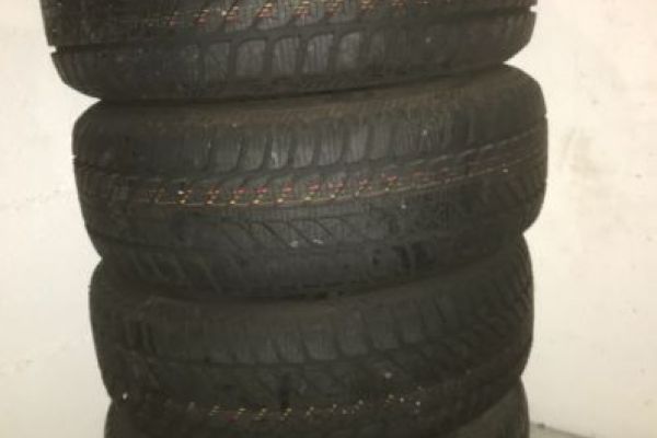 Gomme 215/65 R15 4 stagioni