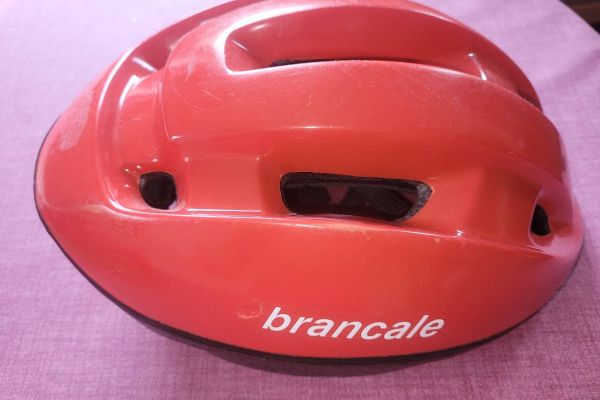Verkaufe Fahrradhelm für Kinder / Vendo casco da bici per bambini