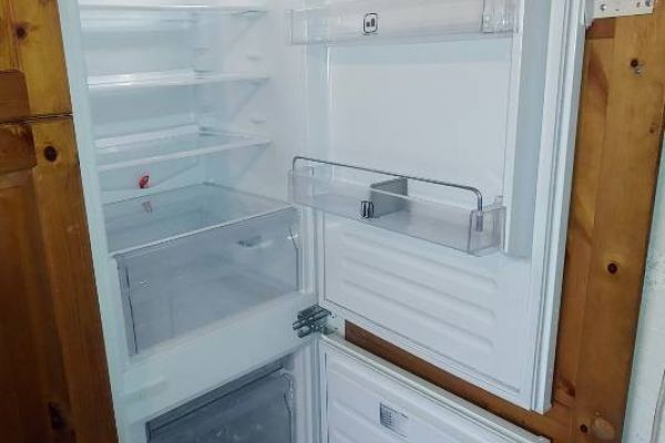 Einbaukühlschrank A+ Whirlpool 54 x 54 x 177