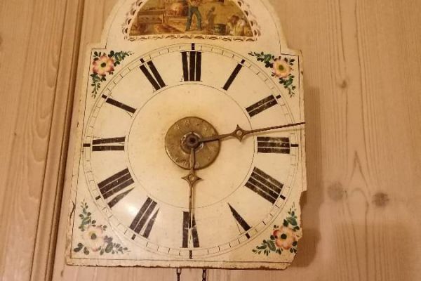 Antike Wanduhr