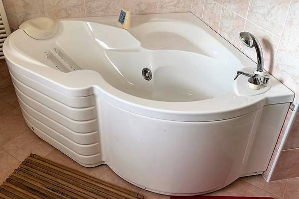 Jacuzzi Whirlpool / Badewanne