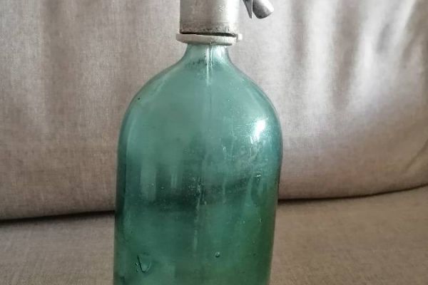 Vintage-Siphonflasche in grün zu verkaufen