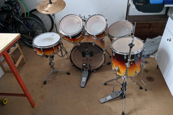 Schlagzeug / Drumset