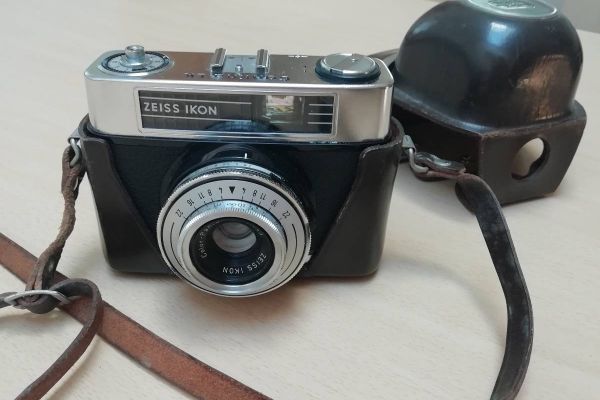 Fotoapparat für Sammler reperaturbedürftig