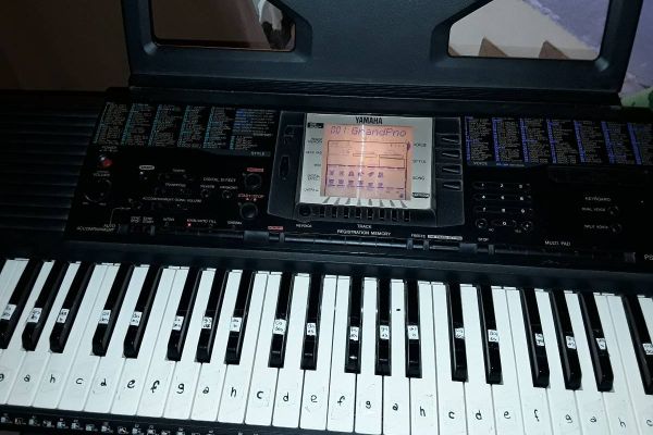 Keyboard Marke Yamaha
