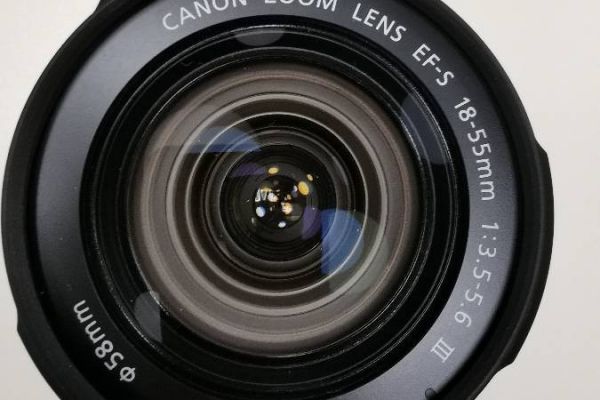 Objektive Canon EF-S 18-55mm f/3.5-5.6 III - 5 mal vorhanden
