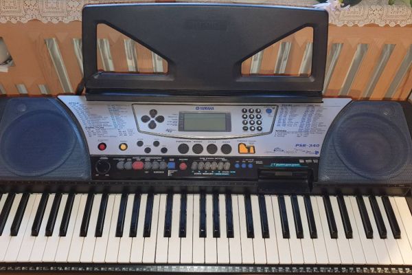 Keyboard - Yamaha PSR-340