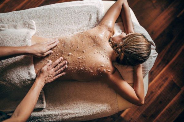 Masseurin/Kosmetikerin