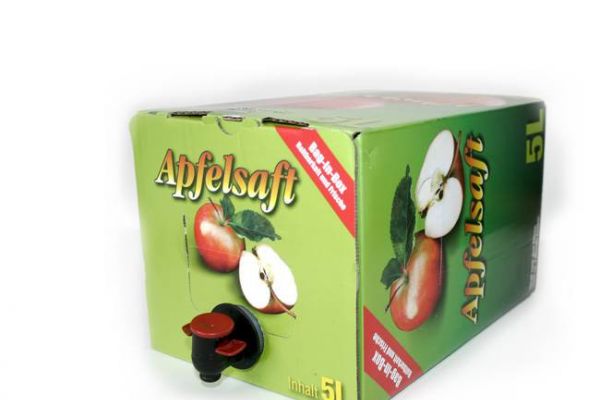Frischer Äpfelsaft zu verkaufen