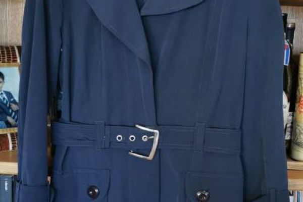 Blauer Trenchcoat Größe S.