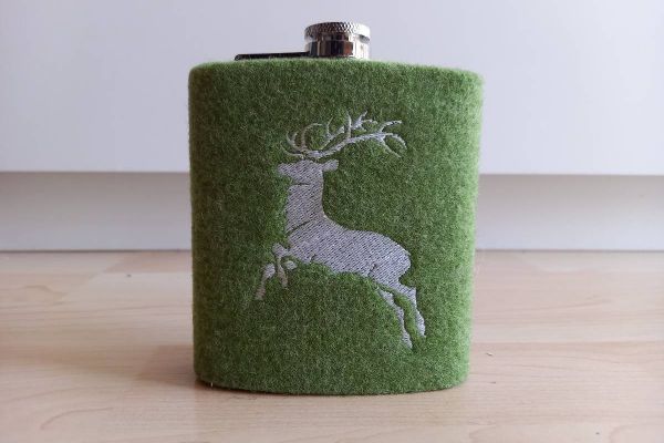 Flachmann mit Filzmantel -Hirsch- NEU