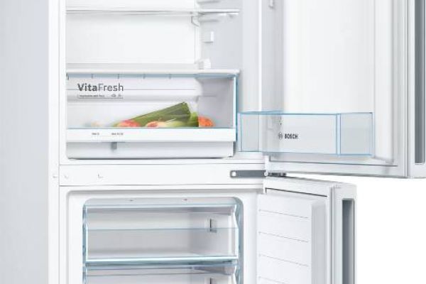 Kühlschrank BOSCH 176 X 60 X 65 CM neu freistehend Gefrier-Kombination