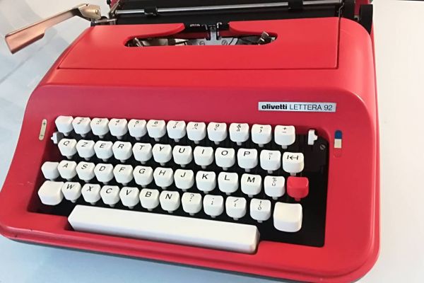 Schreibmaschine Olivetti Lettera 92