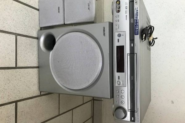 Sony DVD/VCR Receiver DAV-D150e Heimkino-System