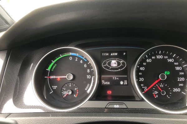 Golf VII   GTE  1,4 TSI  Plug-in-Hybrid DSG Navi LED Scheinwerfer