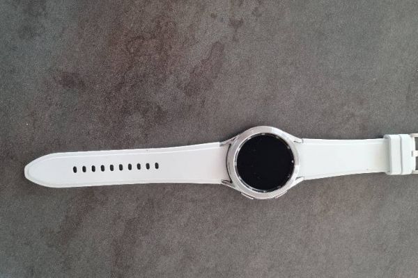 Galaxy Watch 4 classic NEU