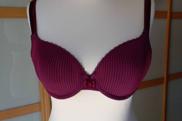 Triumph - BH 85b (D) 4b (Ita) Lila gestreift, WIE NEU!