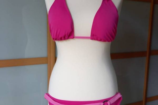 Bikini Trumph 85b (D) 4b (Ita) / Hosen: 1x 36/40, 1x 38/42 WIE NEU