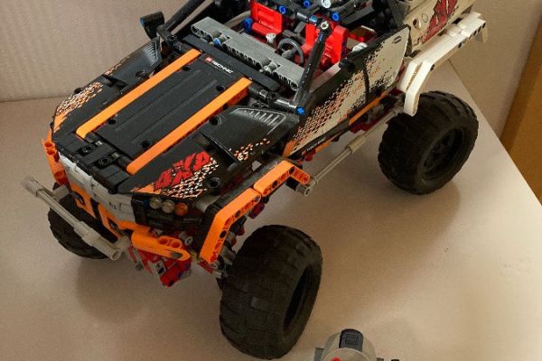 LEGO 9398 Technic Pickup 4X4 Crawler