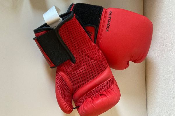 Neue Boxhandschuhe für Kinder