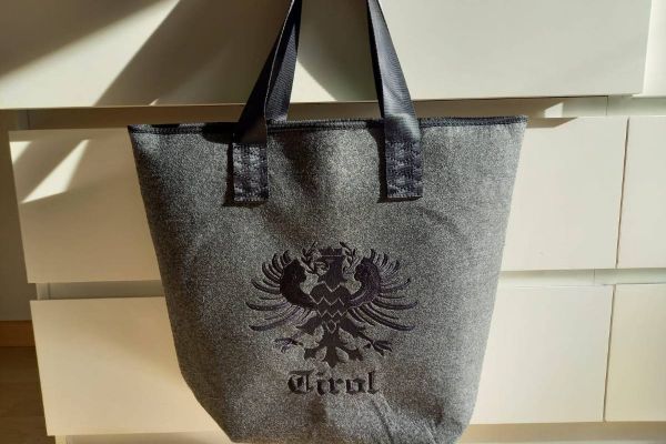 Shopper Filz mit edler Stickerei -NEU-